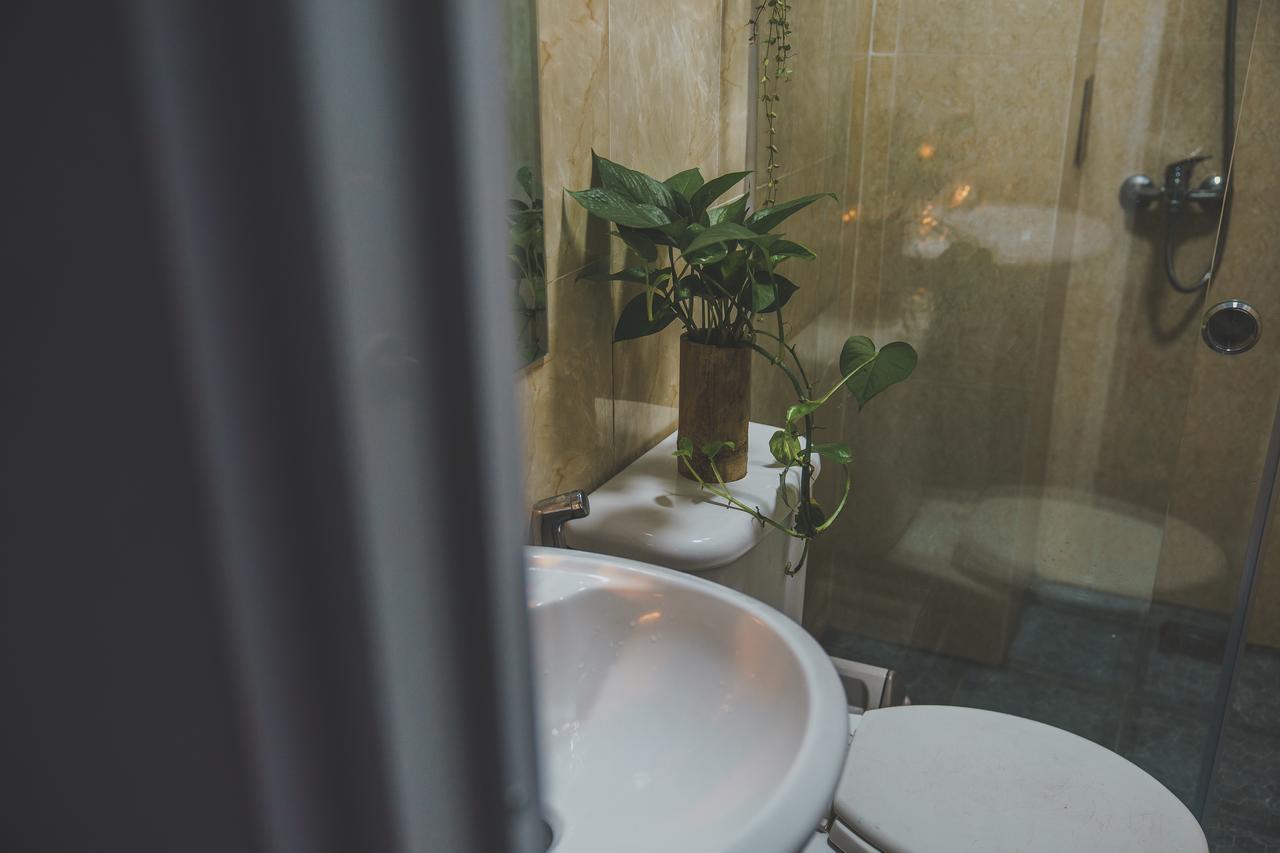 The Crib Vietnam Hostel Ho Chi Minh City Exterior photo